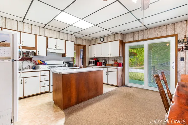 $499,500 | 1676 68th Street, Fennville, MI 49408