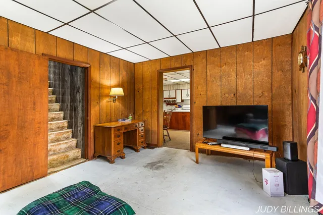 $499,500 | 1676 68th Street, Fennville, MI 49408