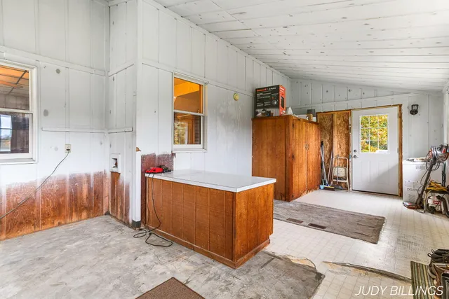 $499,500 | 1676 68th Street, Fennville, MI 49408