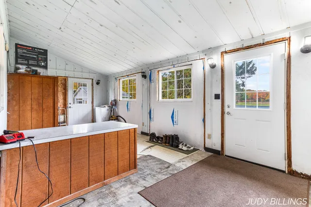 $499,500 | 1676 68th Street, Fennville, MI 49408