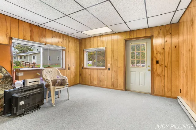 $499,500 | 1676 68th Street, Fennville, MI 49408