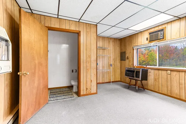 $499,500 | 1676 68th Street, Fennville, MI 49408