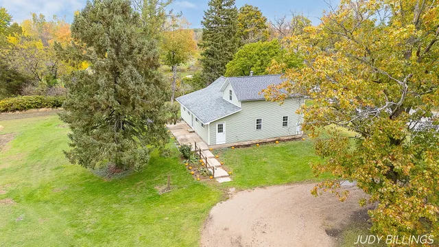 $499,500 | 1676 68th Street, Fennville, MI 49408