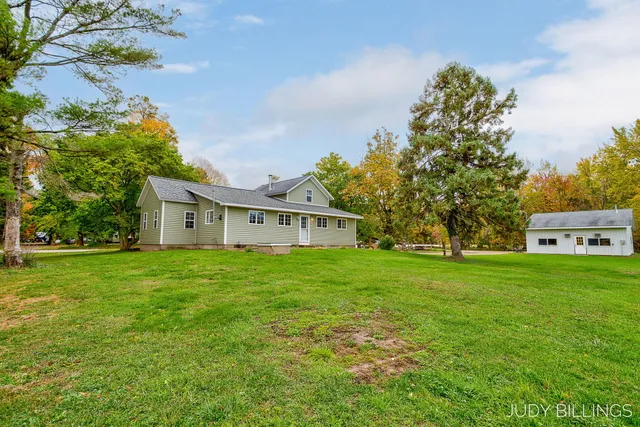 $499,500 | 1676 68th Street, Fennville, MI 49408
