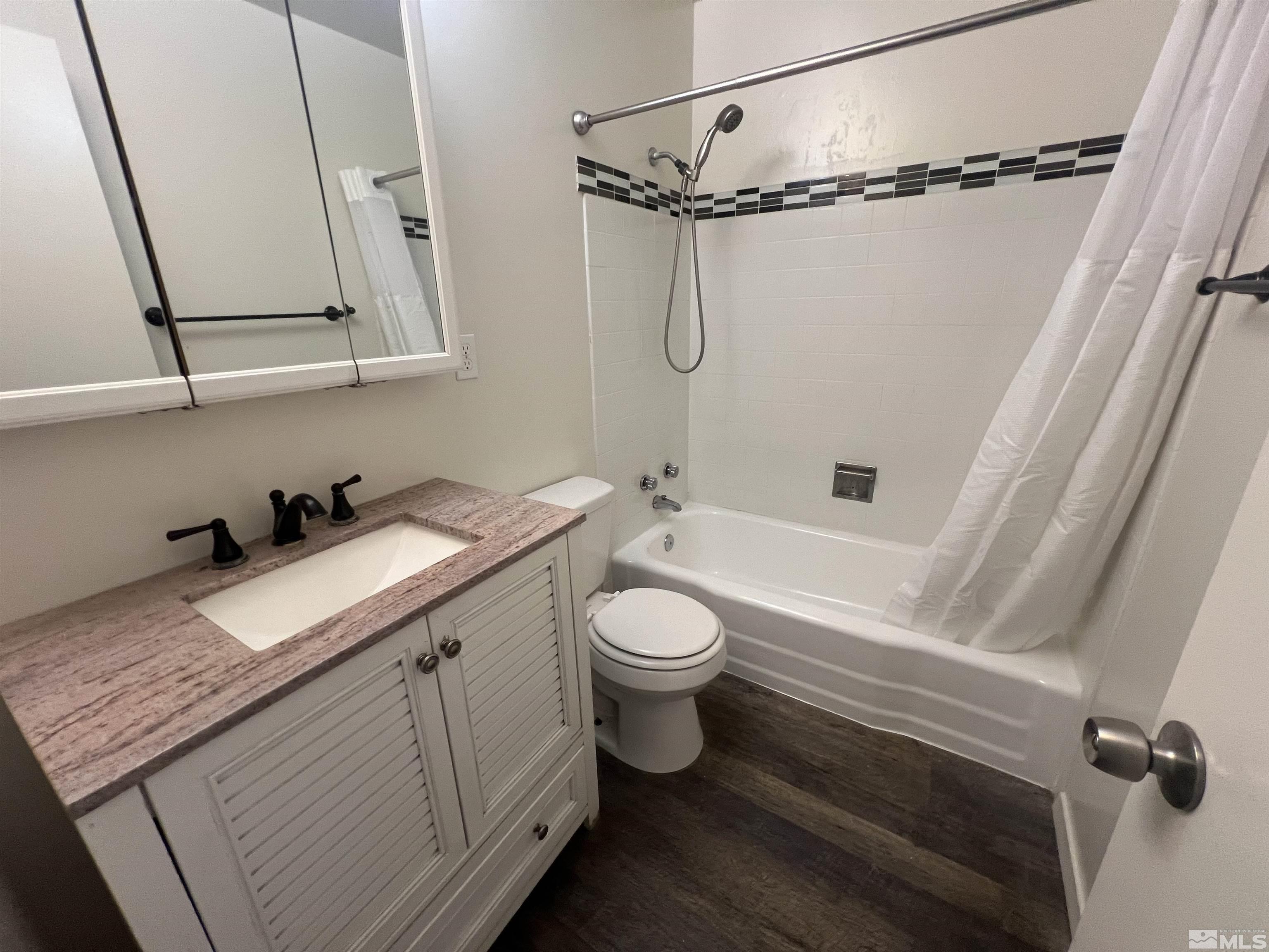 1765 Hawthorne Road Reno, NV 89502 - Photo 8 of 18 Photo 8
