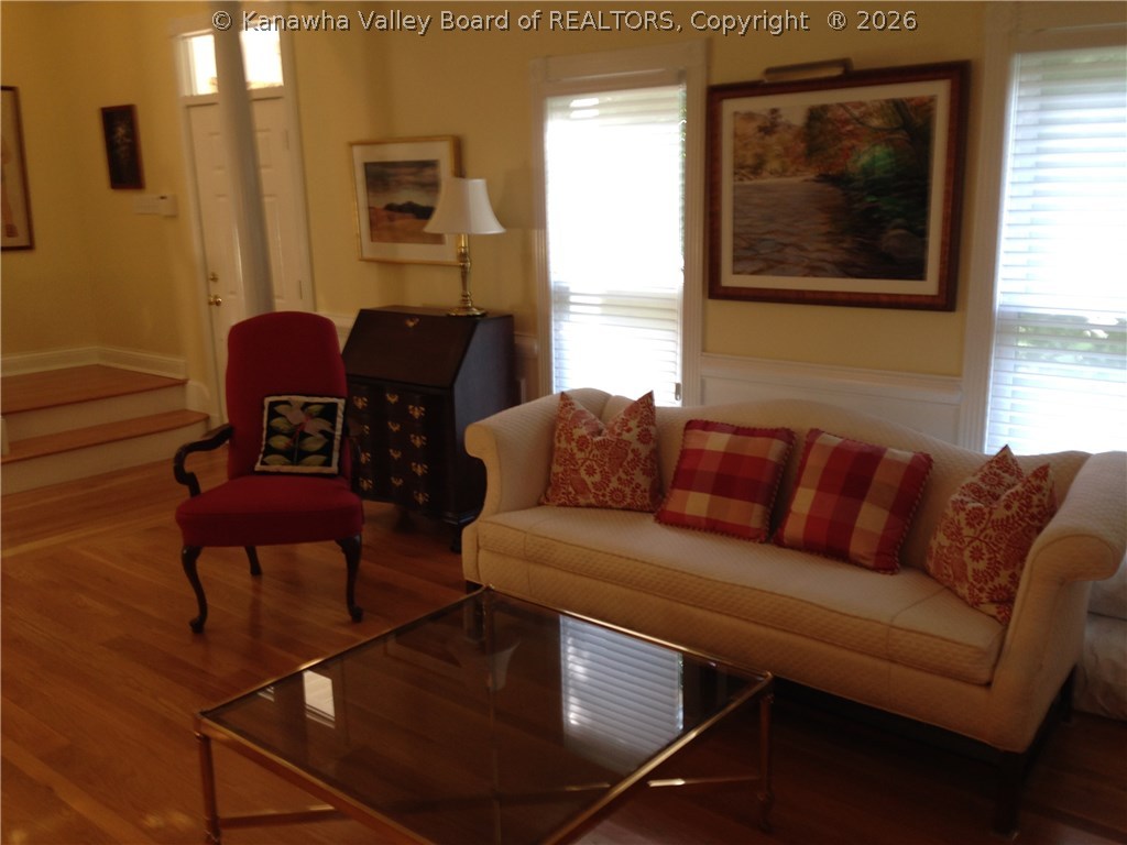 1392 Bedford Road Charleston, WV 25314 - Photo 4 of 30 Gallery Image 4
