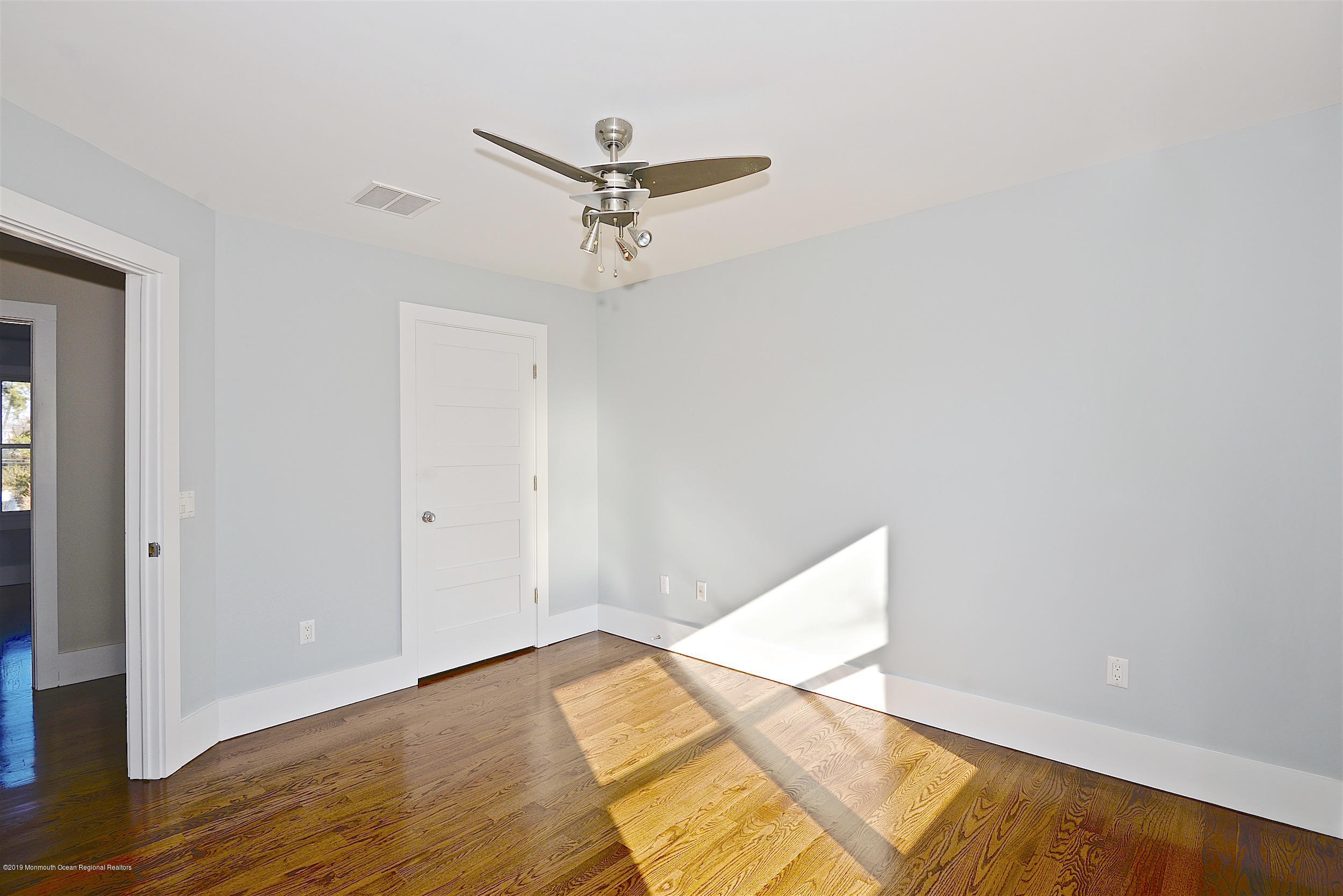 2318 Hollywood Road Point Pleasant, NJ 08742 - Photo 30 of 36 31