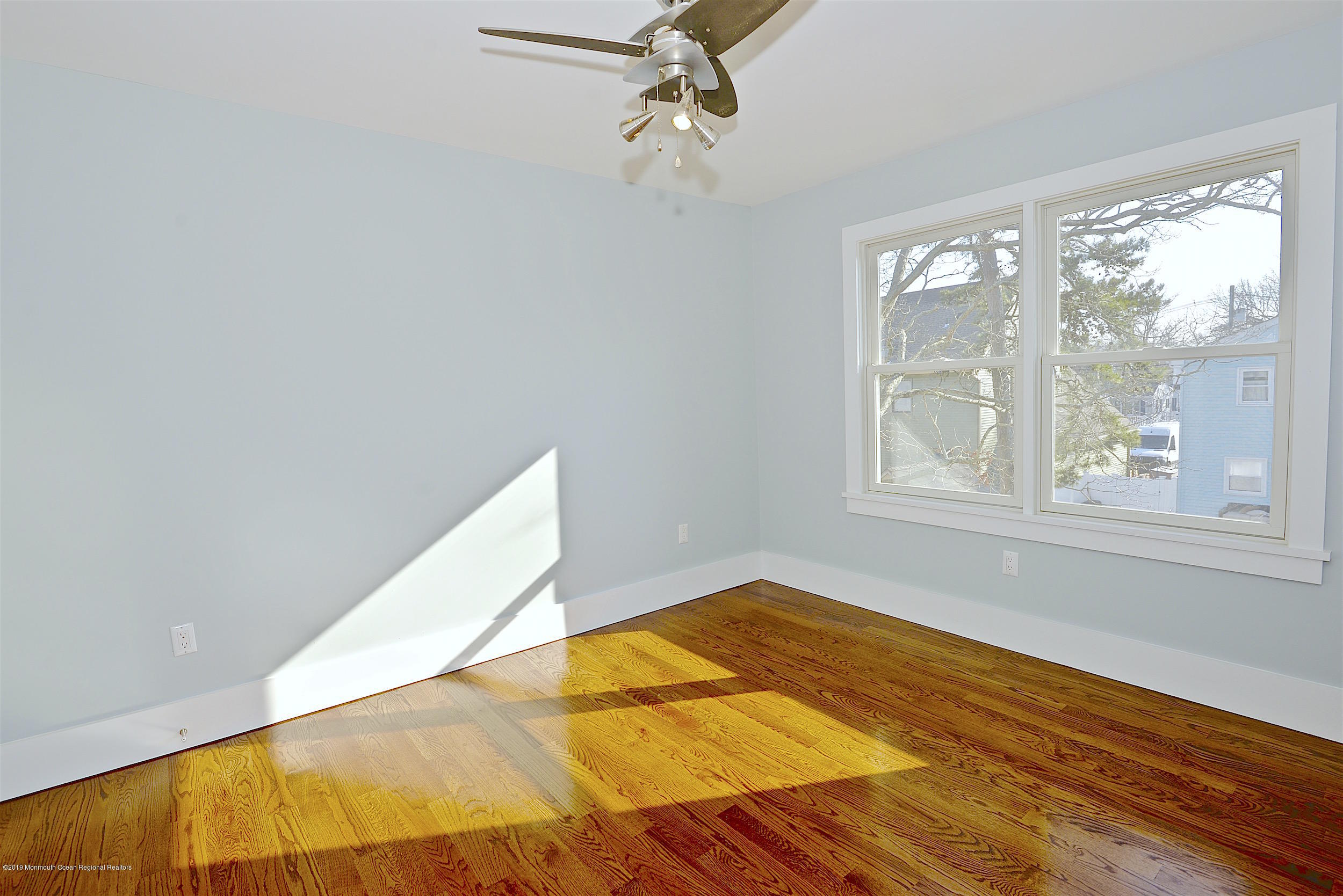 2318 Hollywood Road Point Pleasant, NJ 08742 - Photo 33 of 36 34