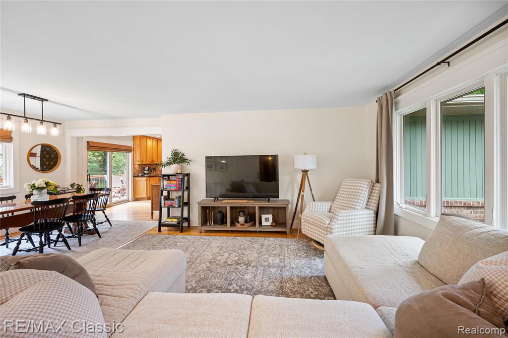 1467 West Avon Road Rochester Hills, MI 48309 - Photo 10 of 51