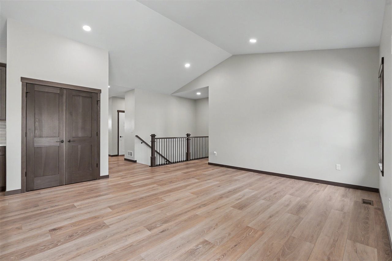 718 Pointer Circle Center Point, IA 52213 - Photo 6 of 39 Gallery Image 6