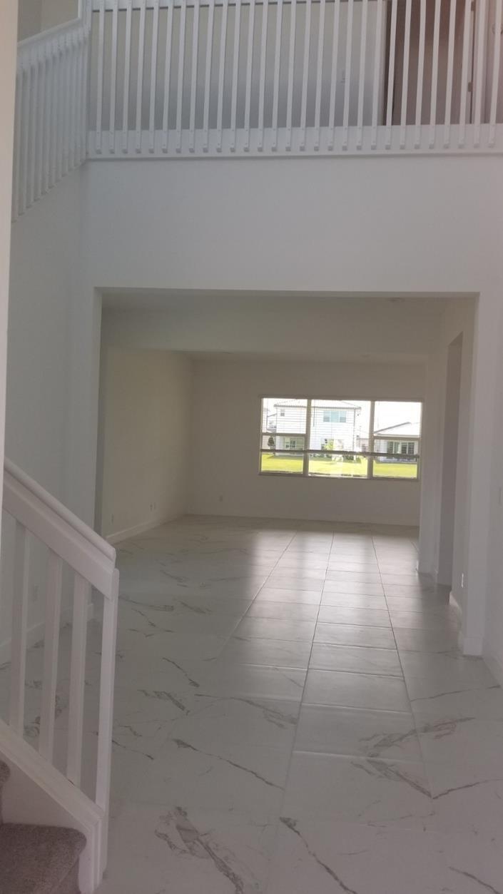 4811 Saddle Ranch Road, Unit 243 Lake Worth, FL 33467 - Photo 3 of 7 foyer
