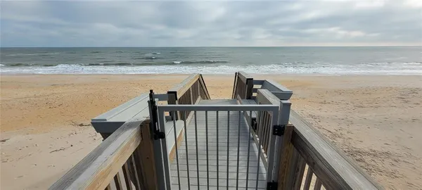 $823,000 | 68 Bristol Lane, Palm Coast, FL 32137