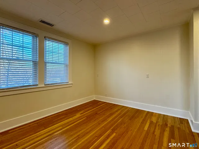 $1,999 | 336 Federal Road, Brookfield, CT 06804