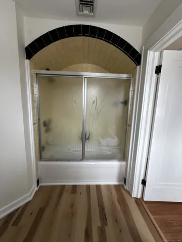 $1,999 | 336 Federal Road, Brookfield, CT 06804