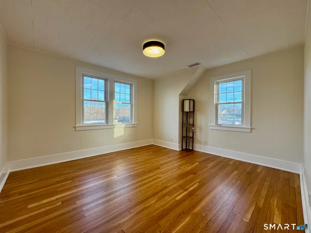 $1,999 | 336 Federal Road, Brookfield, CT 06804