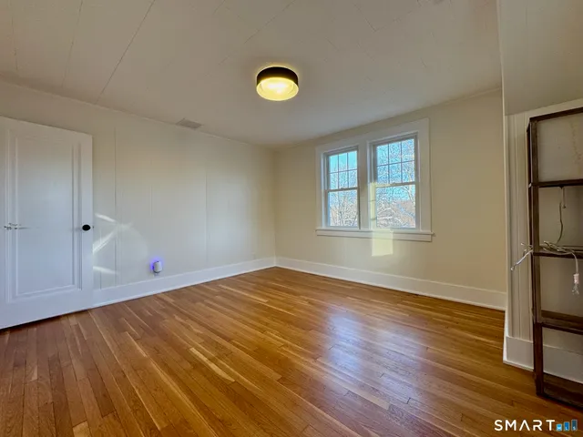 $1,999 | 336 Federal Road, Brookfield, CT 06804