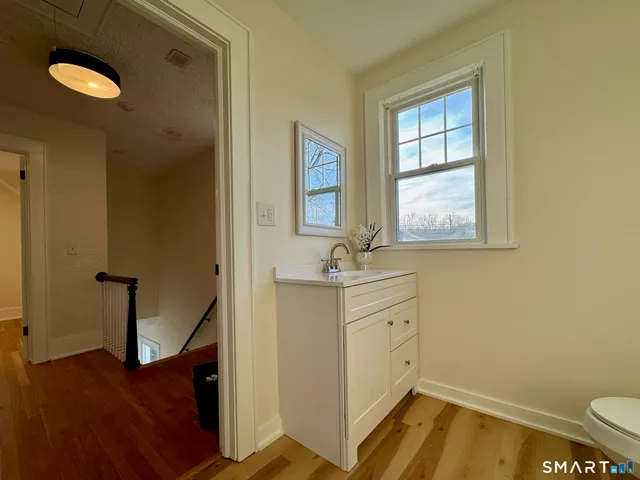 $1,999 | 336 Federal Road, Brookfield, CT 06804