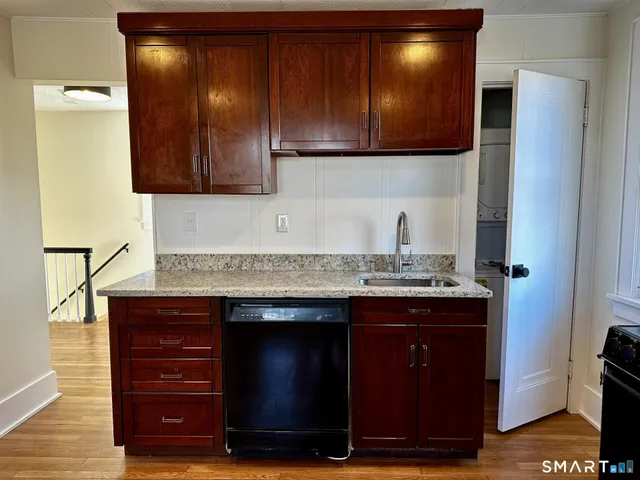 $1,999 | 336 Federal Road, Brookfield, CT 06804