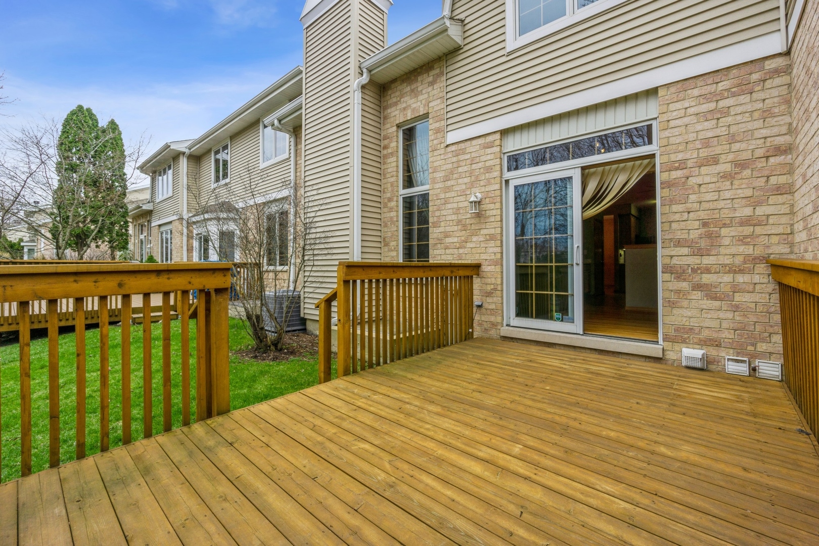 1711 Park Ridge Point Park Ridge, IL 60068 - Photo 16 of 16 a view of a house with wooden deck