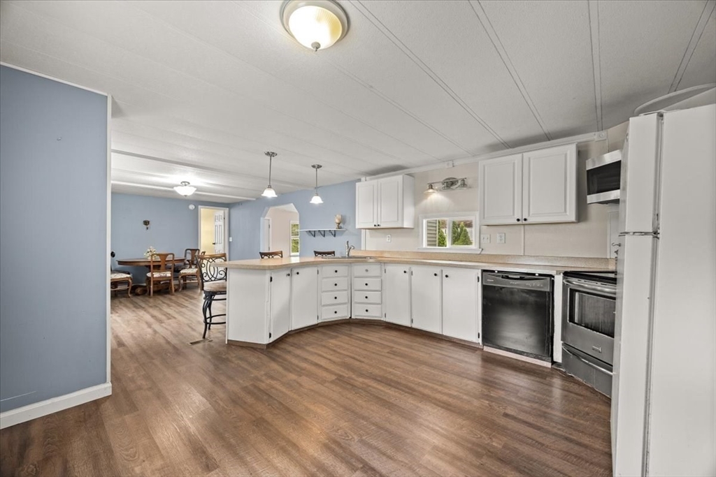 14 Judith Street Wareham, MA 02576 - Photo 6 of 16 Gallery Image 6