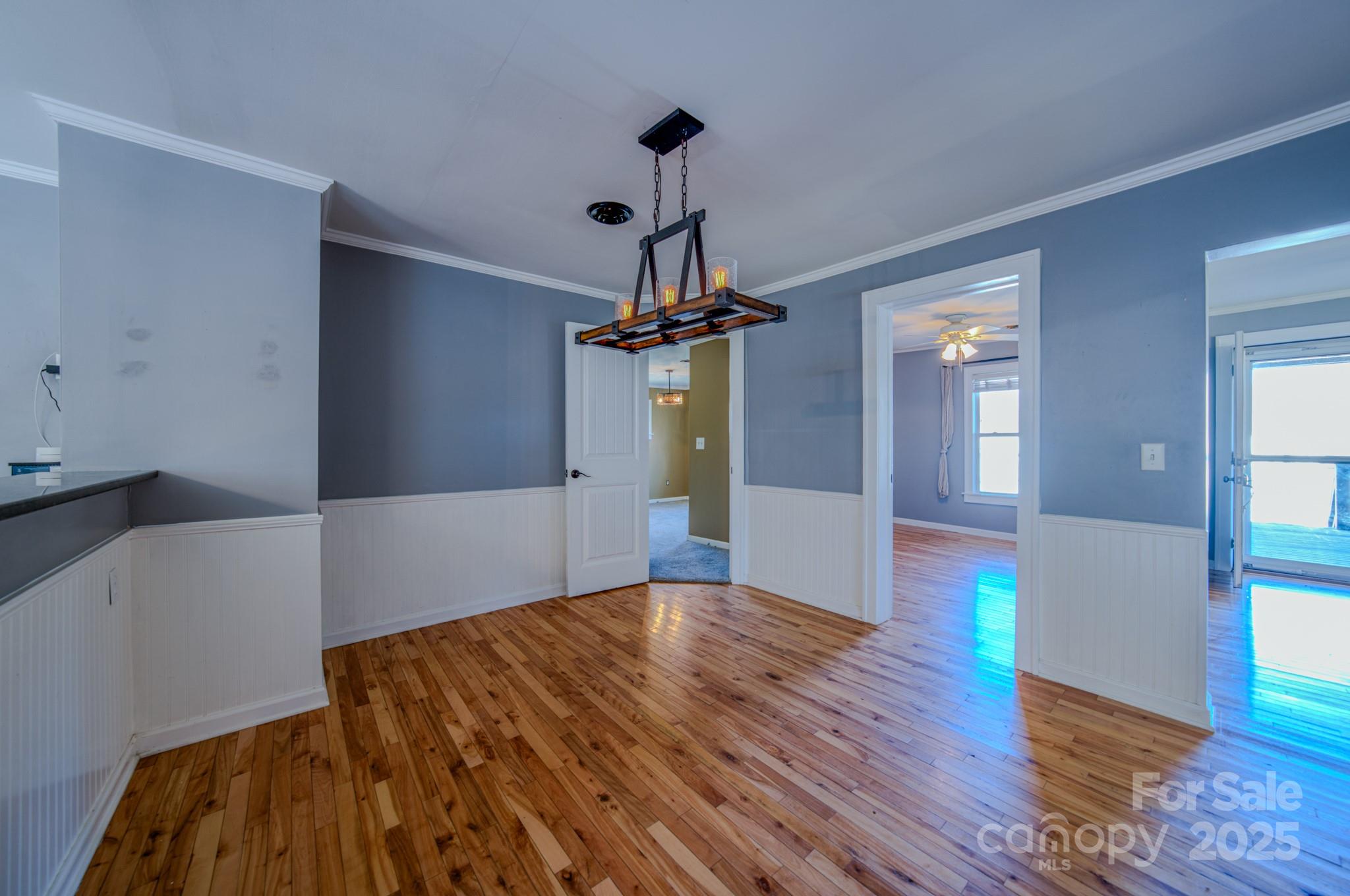 206 Martin Road Swannanoa, NC 28778 - Photo 9 of 42 a view of a livingroom with wooden floor