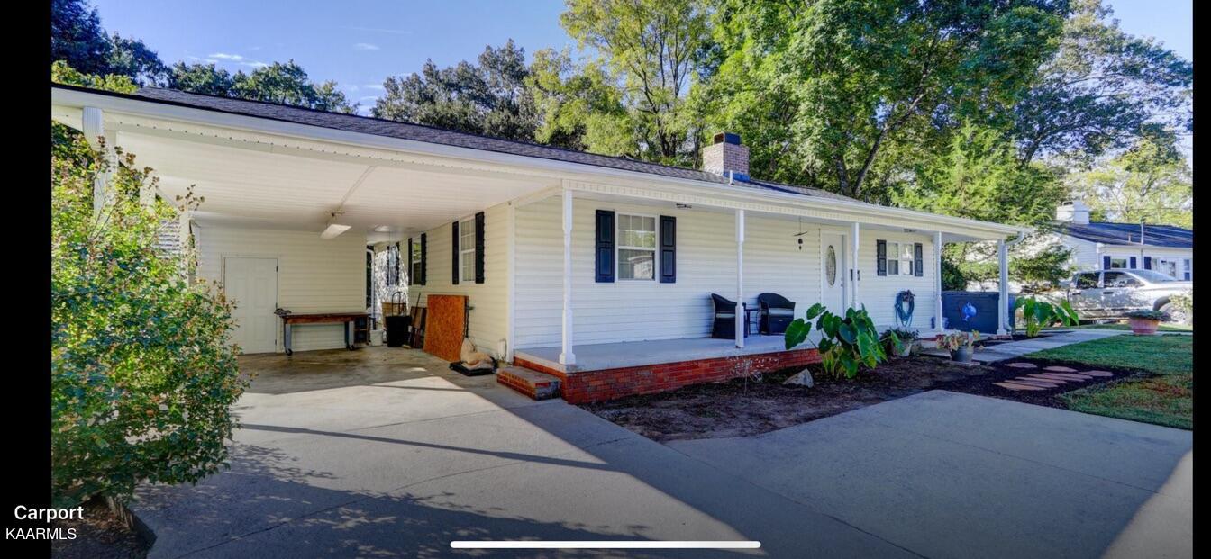 23 Outer Drive Oak Ridge, TN 37830 - Photo 1 of 22 23 outer front view