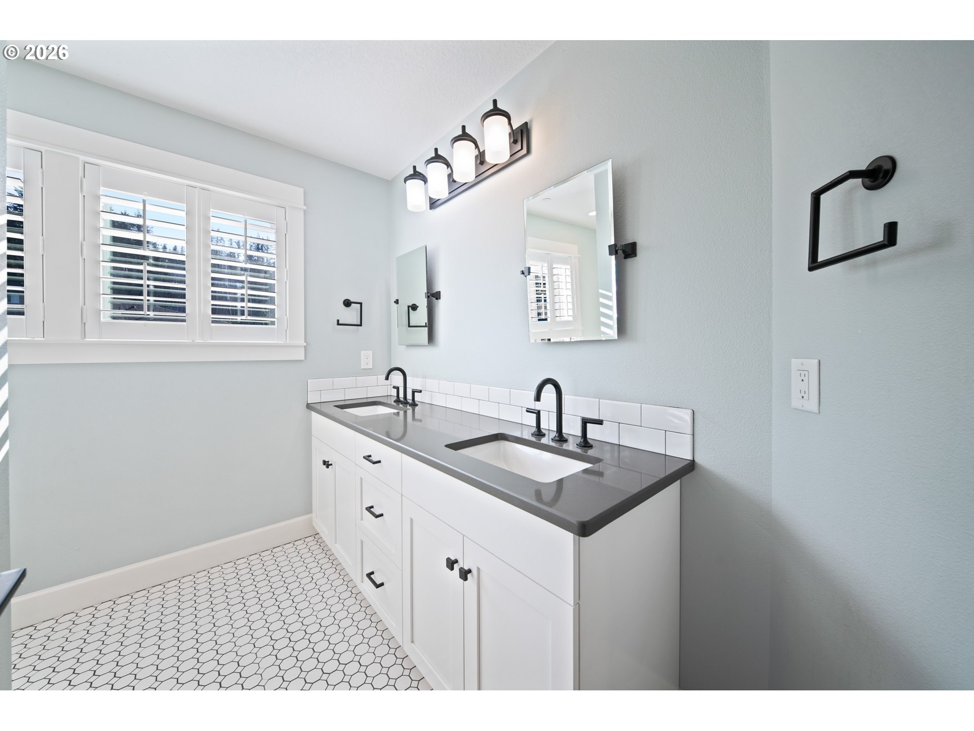 2015 Northwest 44th Avenue Camas, WA 98607 - Photo 33 of 48