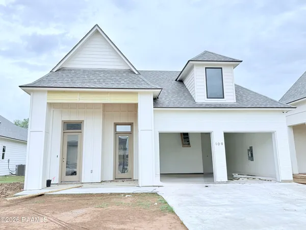 $494,900 | 109 Cliffside Drive, Youngsville, LA 70592