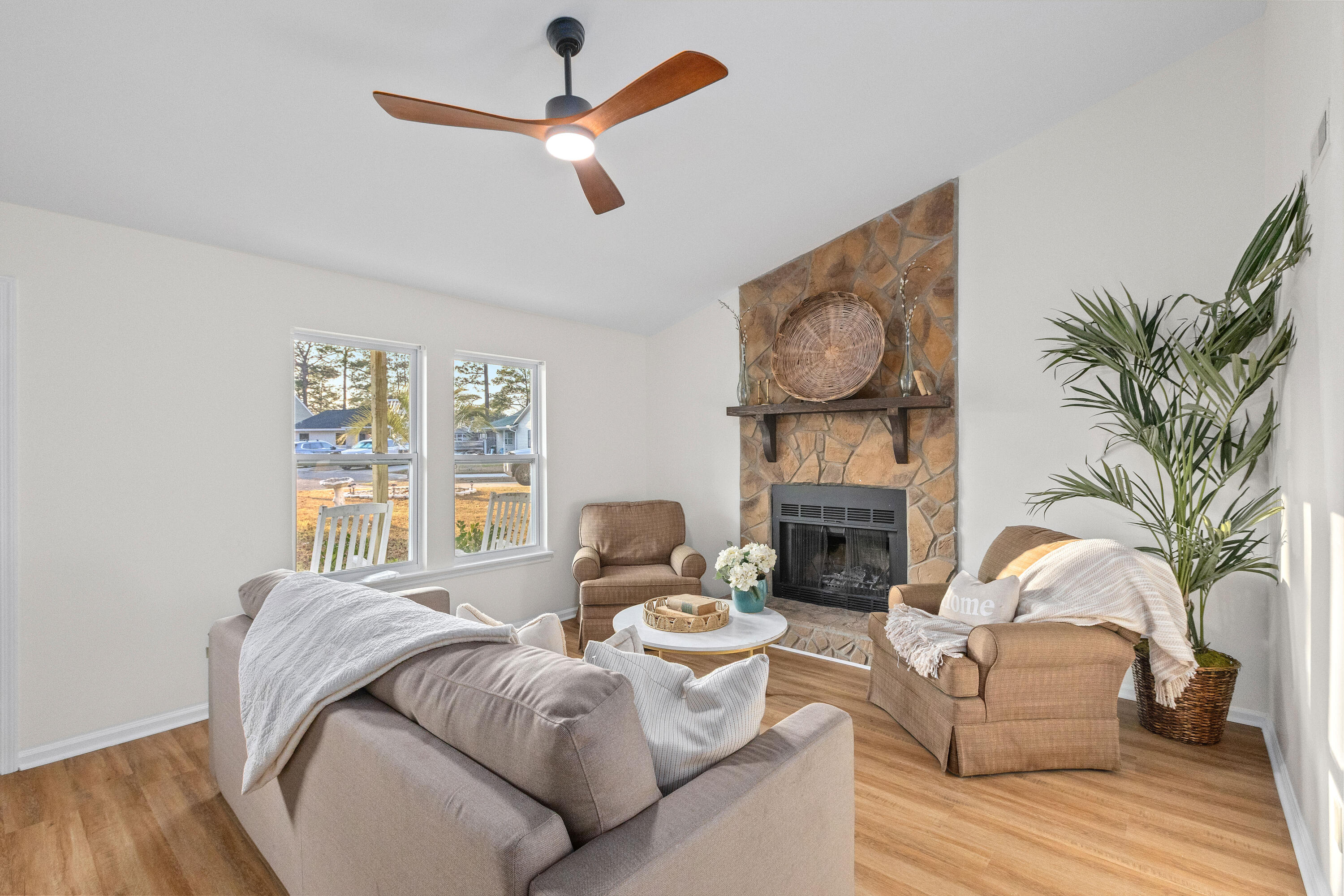 115 Broken Trail Summerville, SC 29486 - Photo 10 of 51 115BrokenTrl-CasaVerdeMediaLLC5