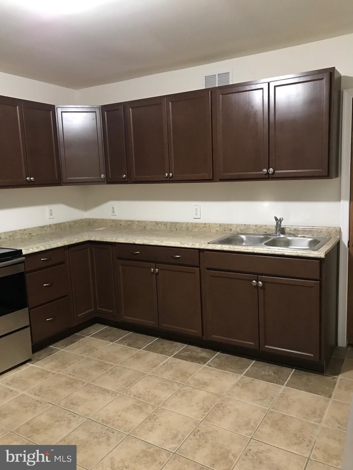 105 Hickman Road Claymont, DE 19703 - Photo 3 of 11