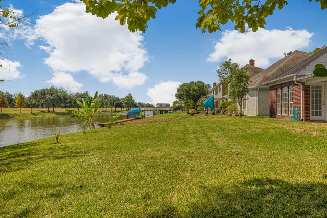 $570,000 | 135 South Hall Drive, Sugar Land, TX 77478