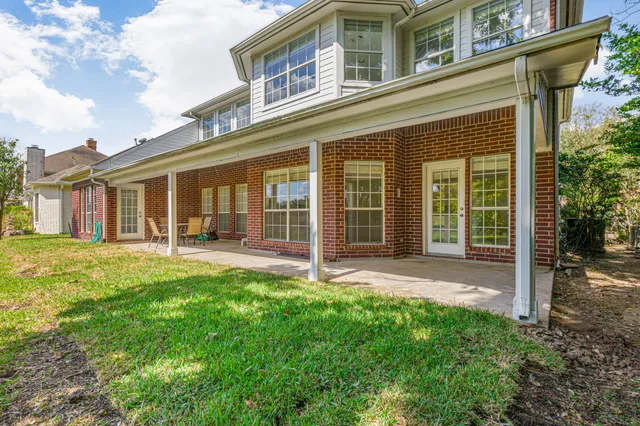 $570,000 | 135 South Hall Drive, Sugar Land, TX 77478