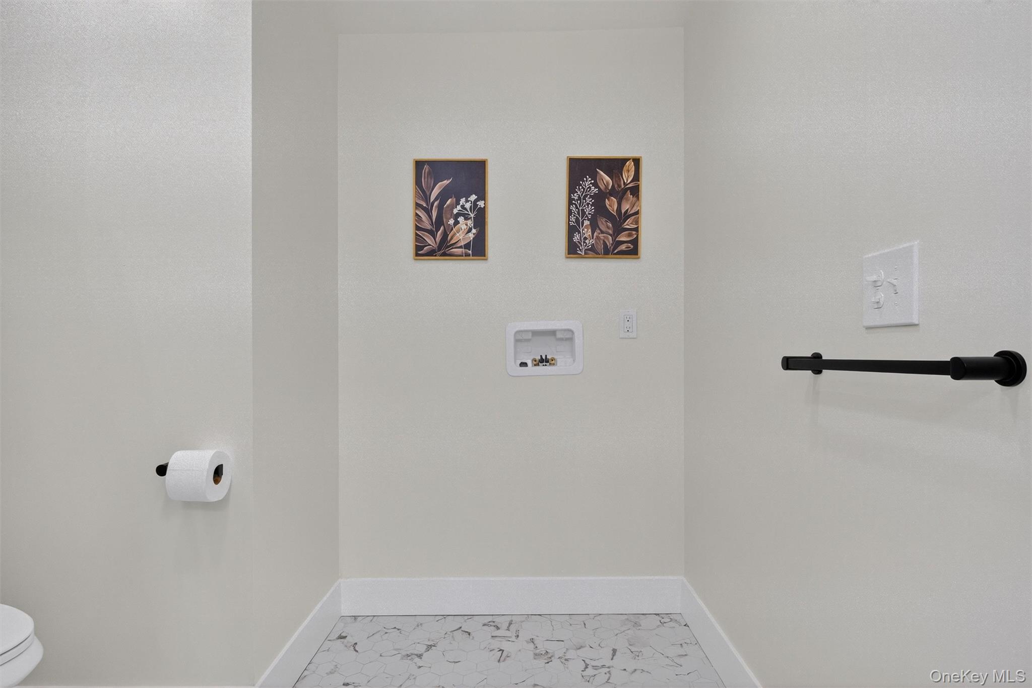 86 Vassar Road Poughkeepsie, NY 12603 - Photo 20 of 31 Laundry room with baseboards and washer hookup