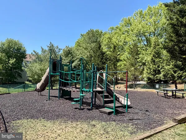 $3,300 | 2042 Puritan Terrace, Annapolis, MD 21401