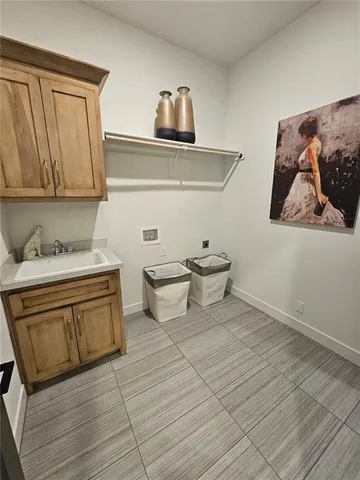 $983,770 | 11209 South Sunray Drive, Olathe, KS 66061