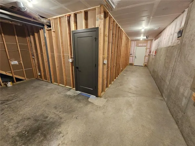 $983,770 | 11209 South Sunray Drive, Olathe, KS 66061