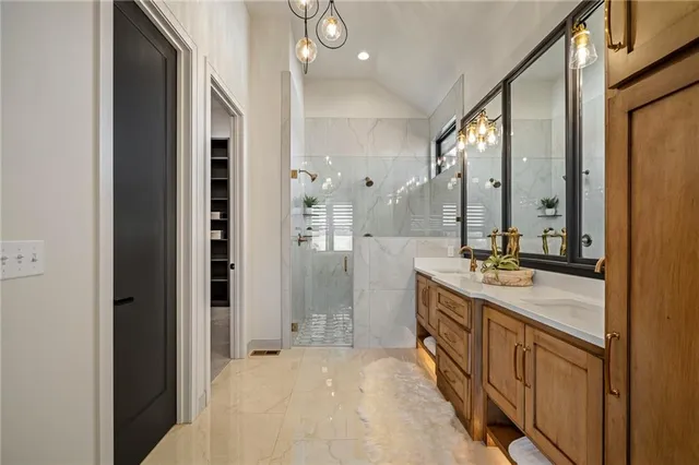 $983,770 | 11209 South Sunray Drive, Olathe, KS 66061