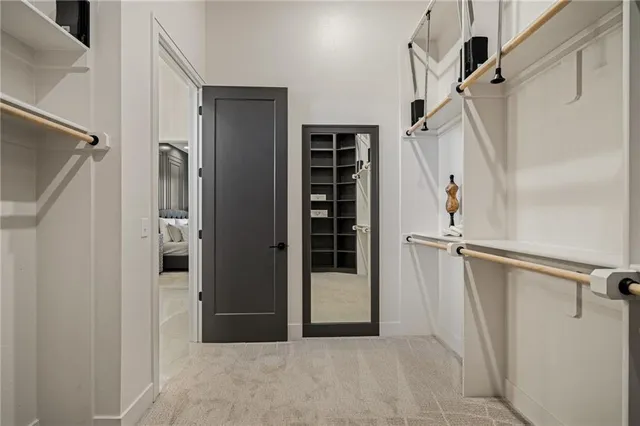 $983,770 | 11209 South Sunray Drive, Olathe, KS 66061