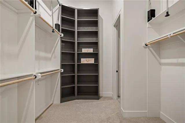 $983,770 | 11209 South Sunray Drive, Olathe, KS 66061