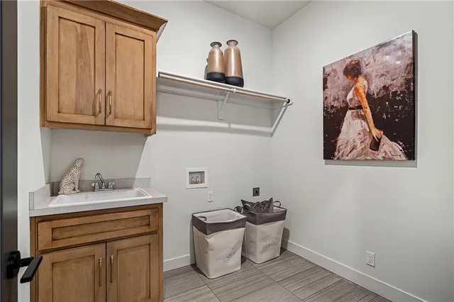 $983,770 | 11209 South Sunray Drive, Olathe, KS 66061