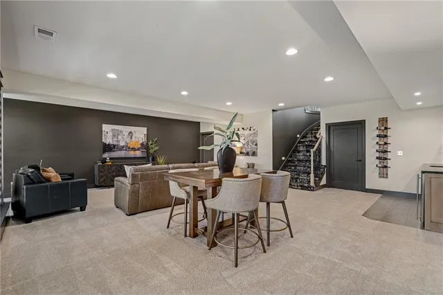 $983,770 | 11209 South Sunray Drive, Olathe, KS 66061