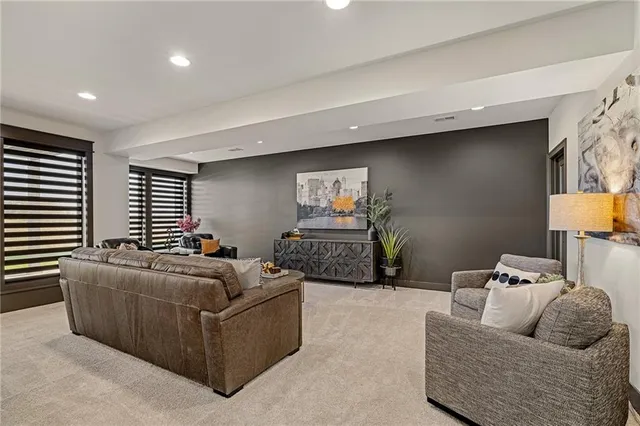 $983,770 | 11209 South Sunray Drive, Olathe, KS 66061