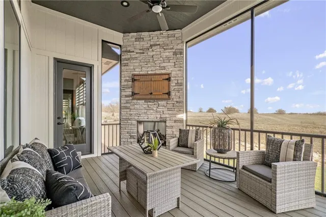 $983,770 | 11209 South Sunray Drive, Olathe, KS 66061