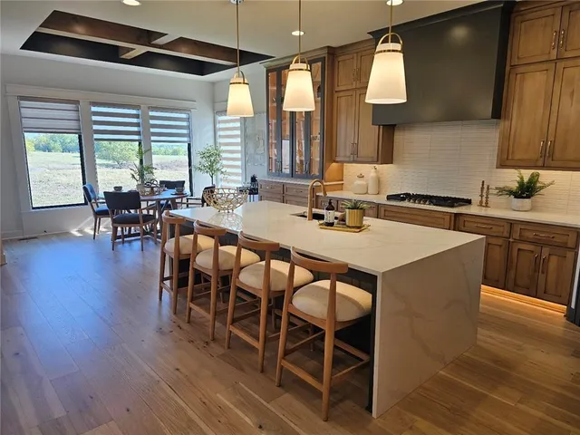 $983,770 | 11209 South Sunray Drive, Olathe, KS 66061