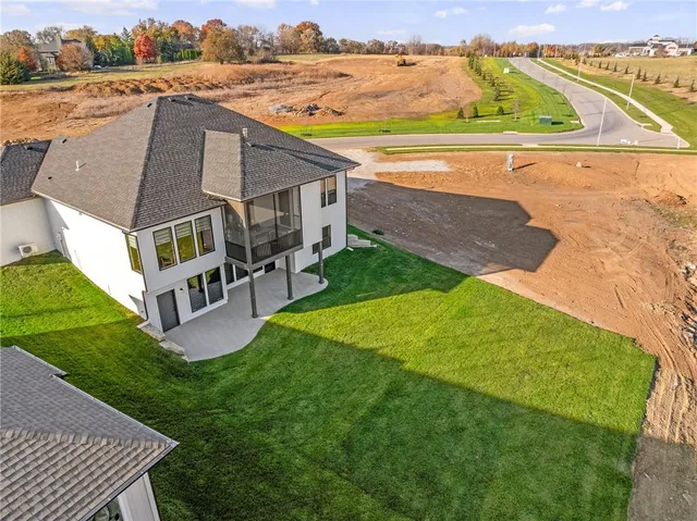 $983,770 | 11209 South Sunray Drive, Olathe, KS 66061