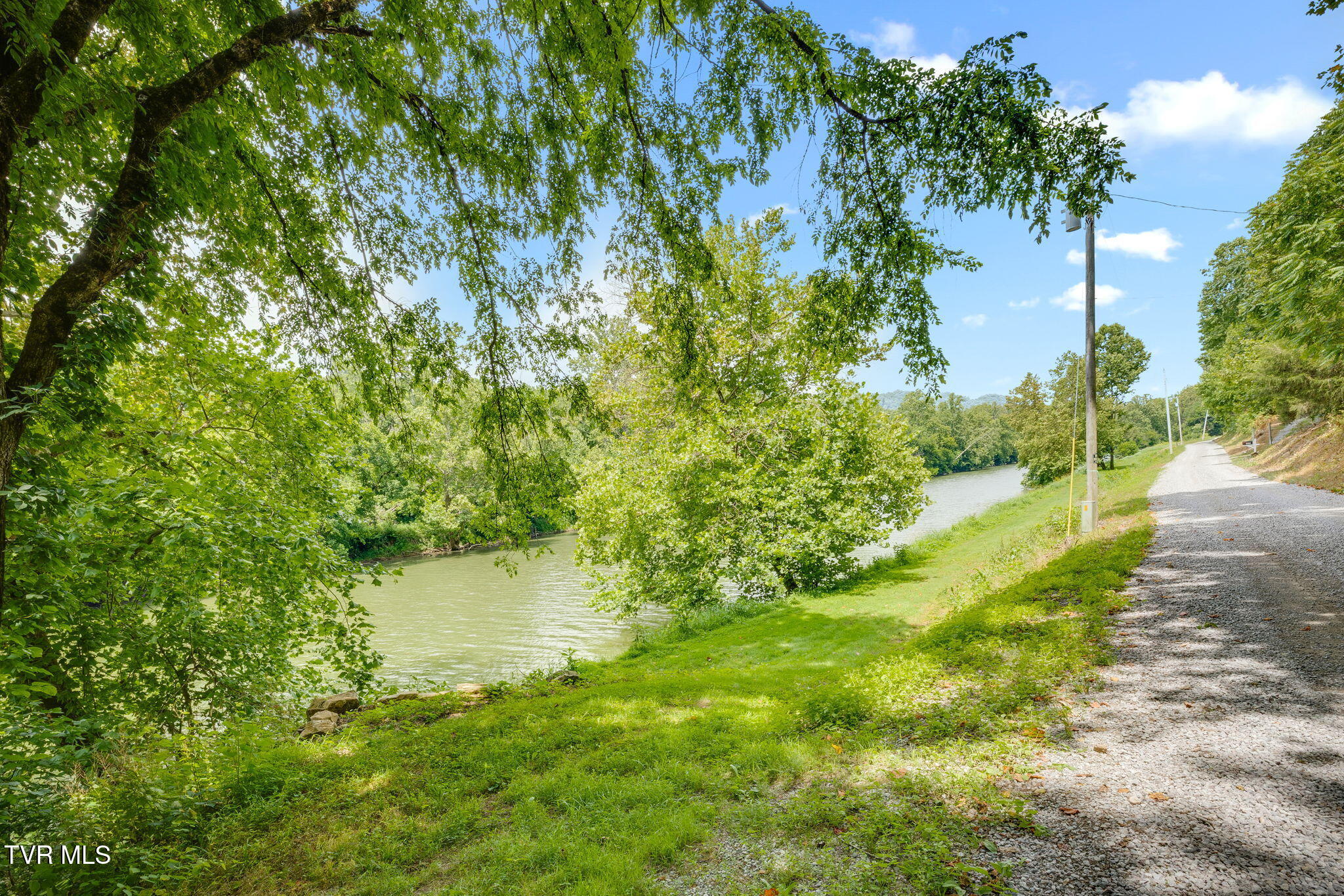 10262 Horton Ford Road Eidson, TN 37731 - Photo 18 of 44 016
