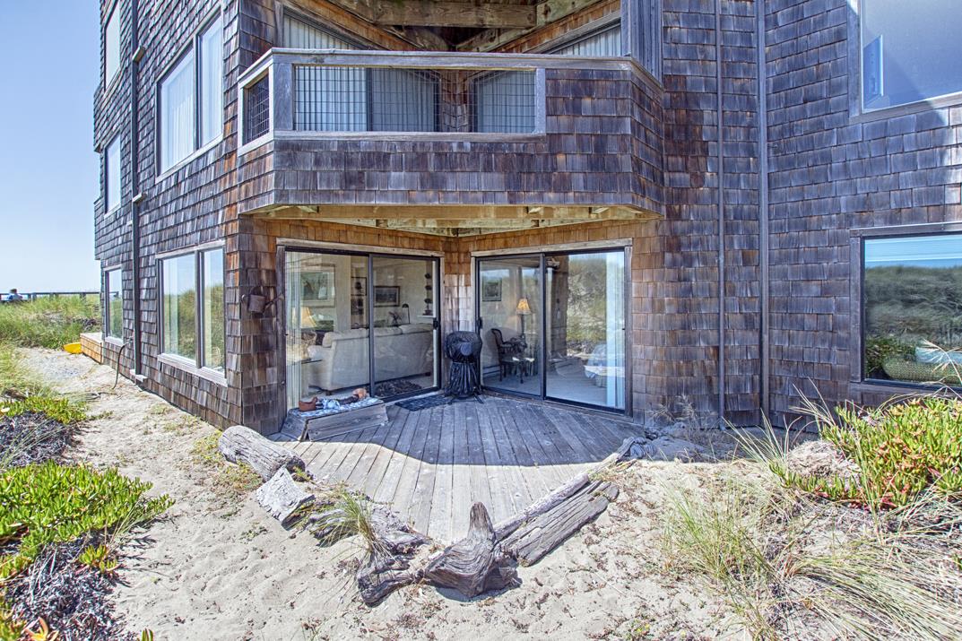 101 Shell Road, Unit 210 Watsonville, CA 95076 - Photo 14 of 26 a view of a building with a outdoor space