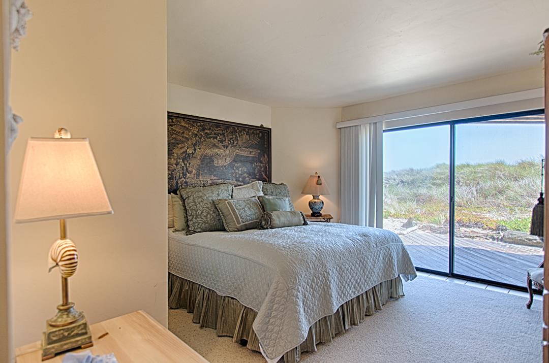 101 Shell Road, Unit 210 Watsonville, CA 95076 - Photo 10 of 26 a bedroom with a bed and window