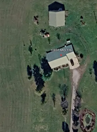 $440,000 | 10697 Southwest Sw Highway, Lathrop, MO 64465