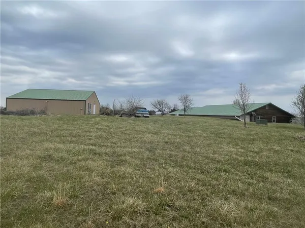 $468,000 | 10697 Southwest 116th Highway, Lathrop, MO 64465